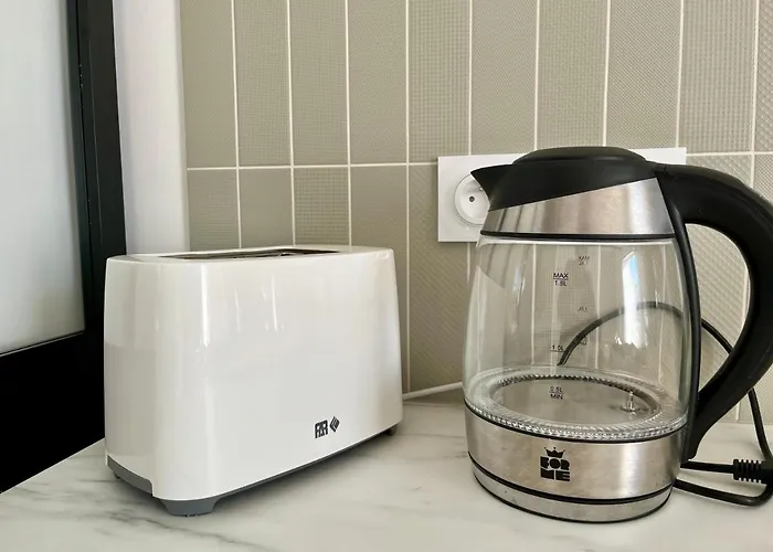 Apartment La Maison Du Douanier. Un Balcon Au Soleil